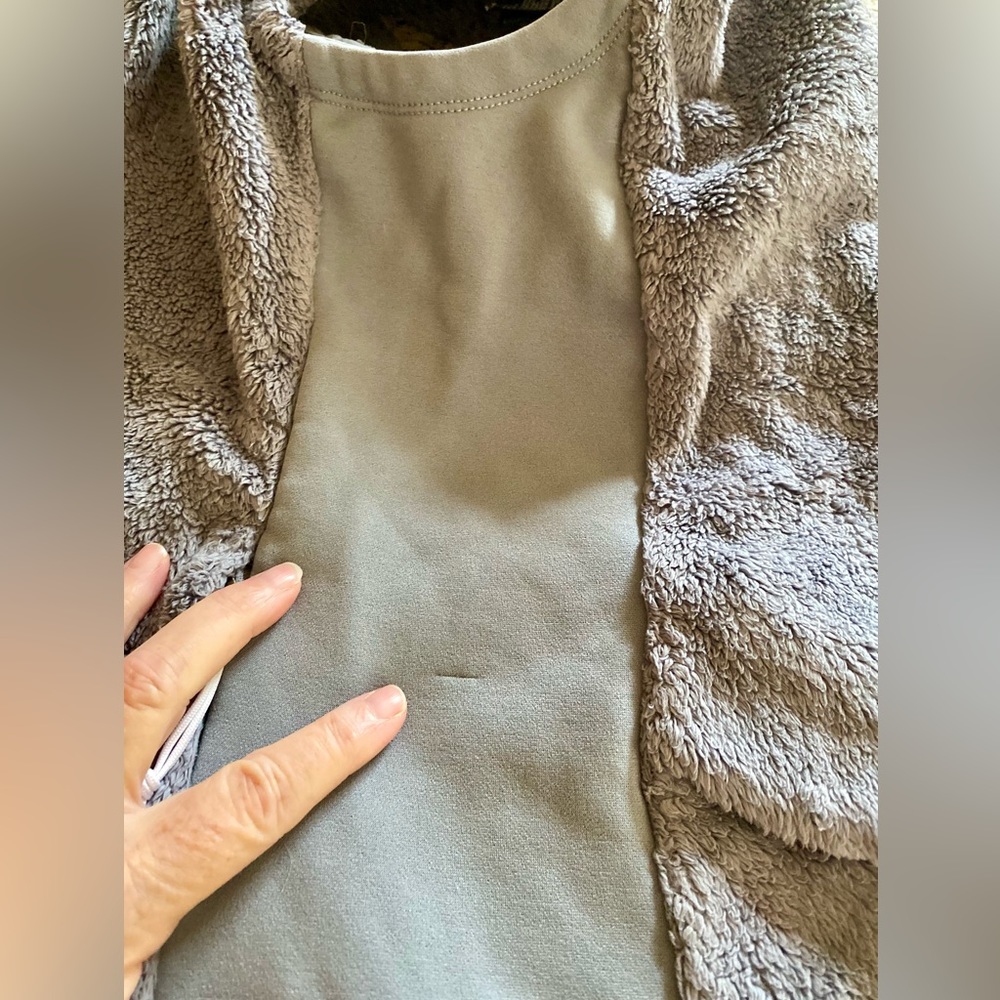 💥The North Face Osito Fleece Vest💥 - Picture 16 of 16